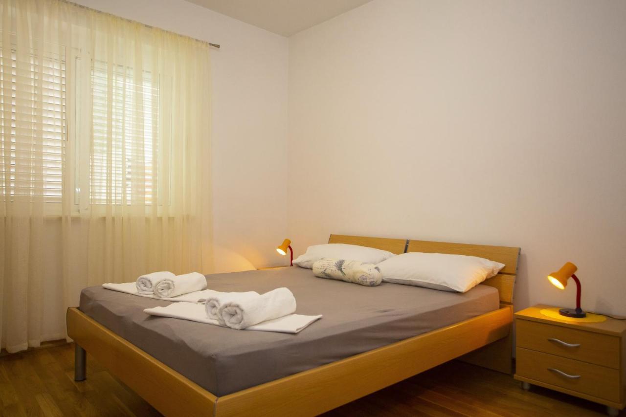Apartments With A Parking Space Podgora, Makarska - 12816 Bagian luar foto