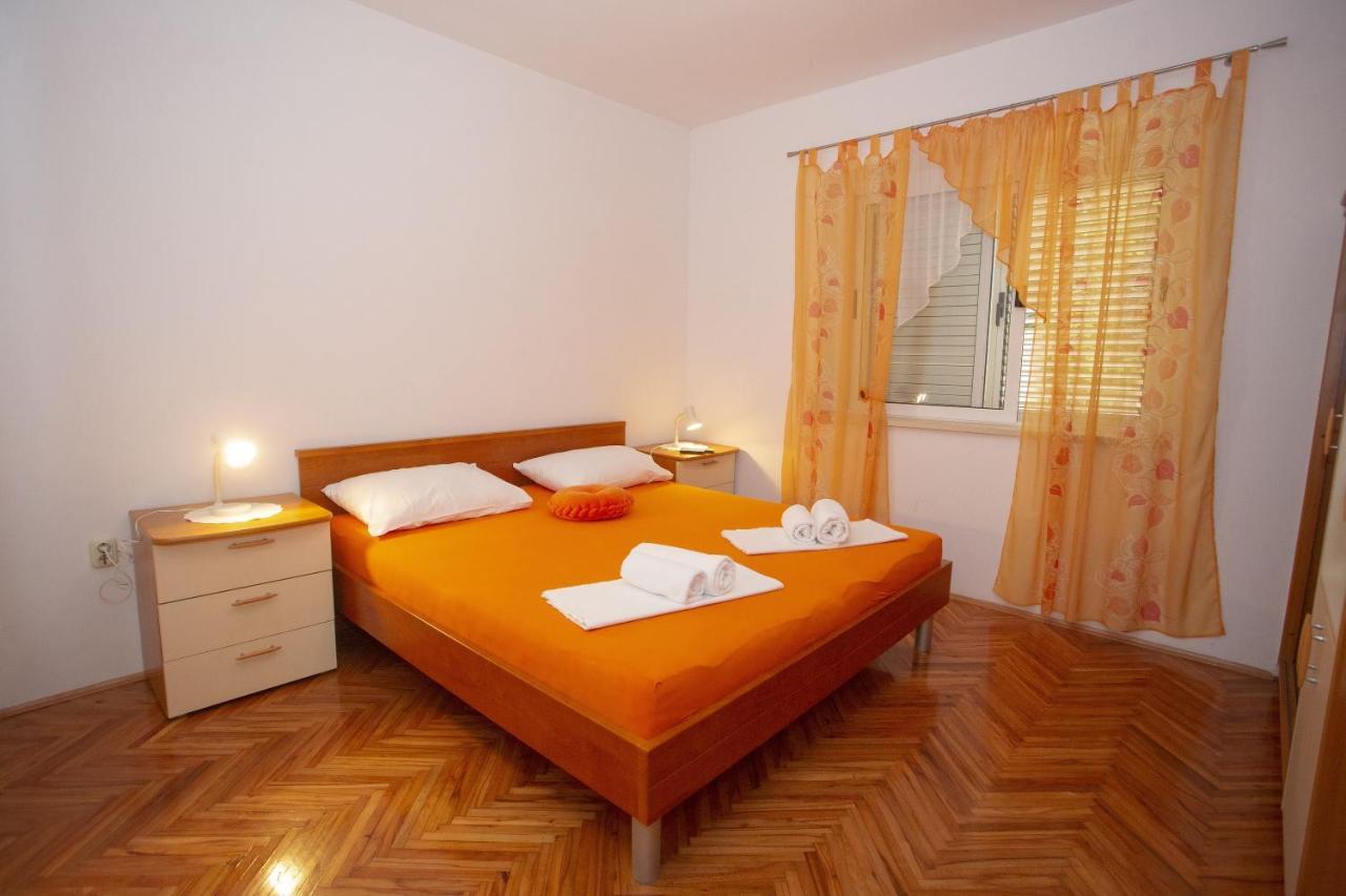 Apartments With A Parking Space Podgora, Makarska - 12816 Bagian luar foto