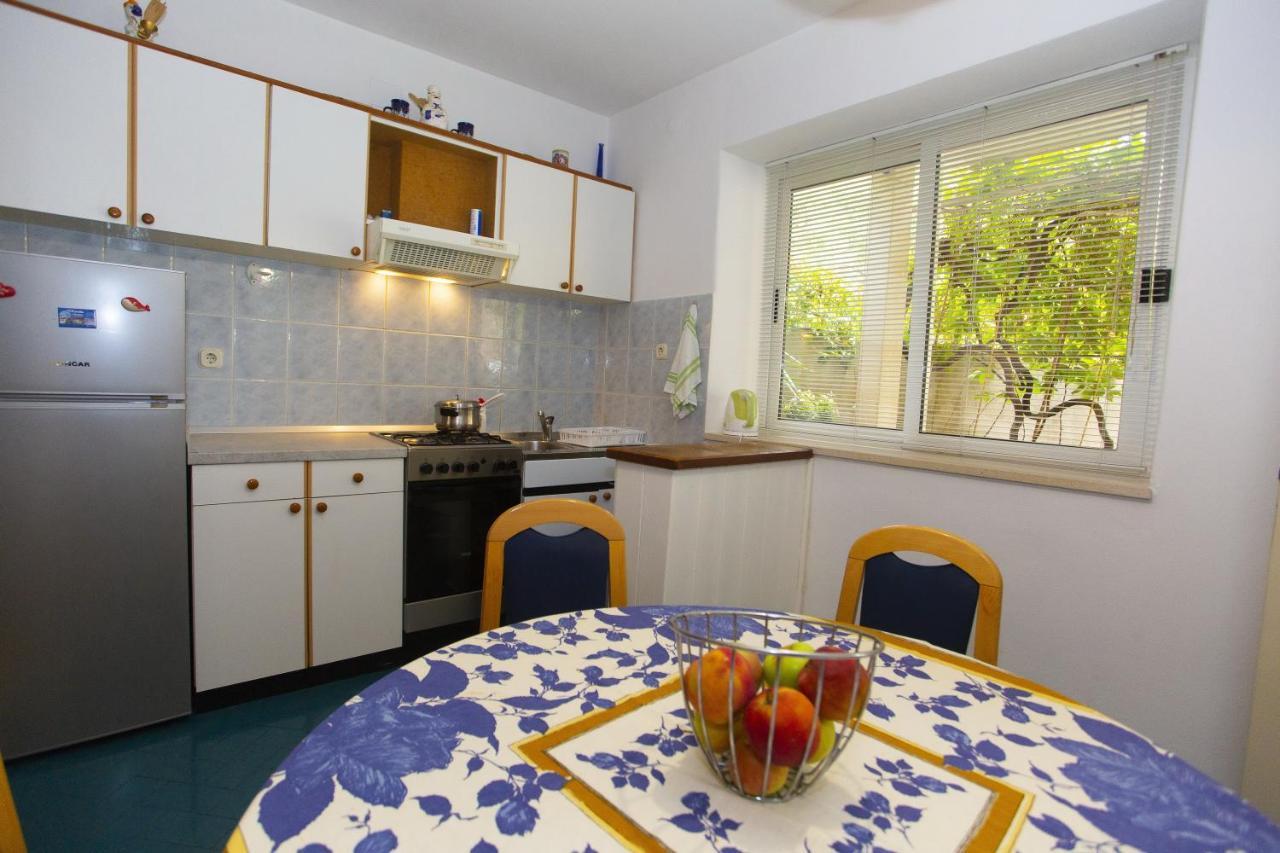 Apartments With A Parking Space Podgora, Makarska - 12816 Bagian luar foto