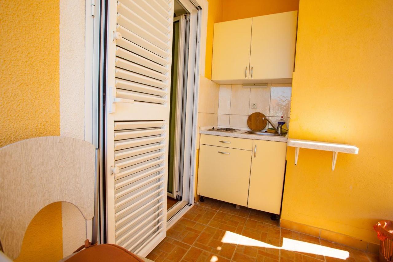 Apartments With A Parking Space Podgora, Makarska - 12816 Bagian luar foto