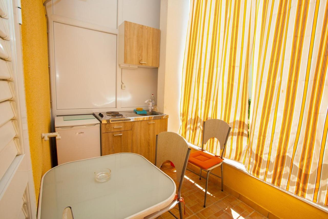 Apartments With A Parking Space Podgora, Makarska - 12816 Bagian luar foto